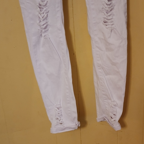 Elle Jeans, Size 5 White Jeans. - Picture 3 of 7